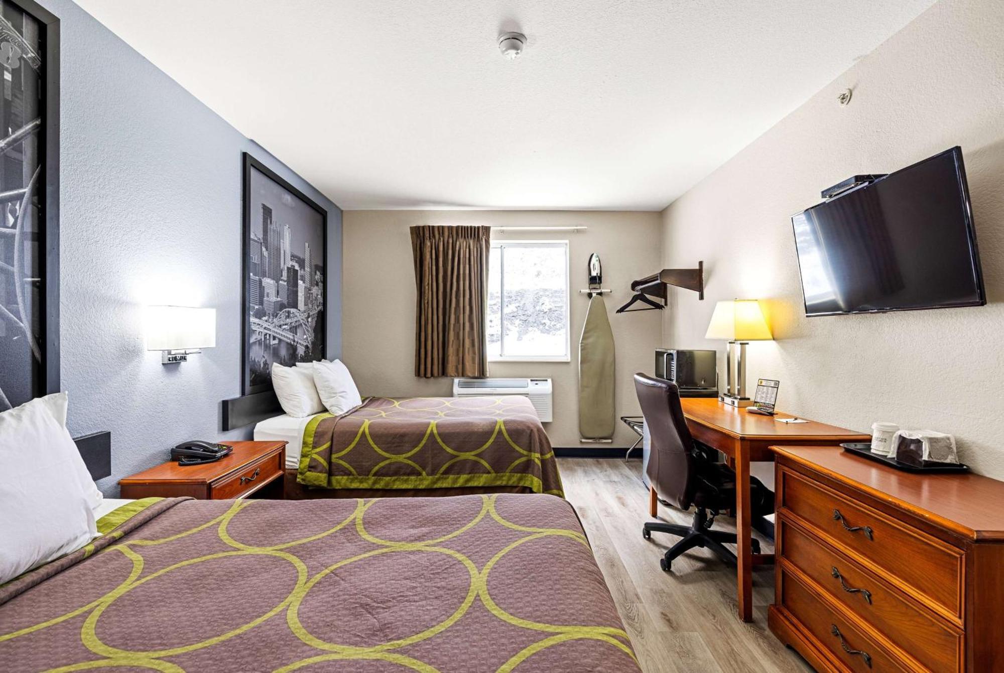 Super 8 By Wyndham Pittsburgh/Monroeville Exterior photo
